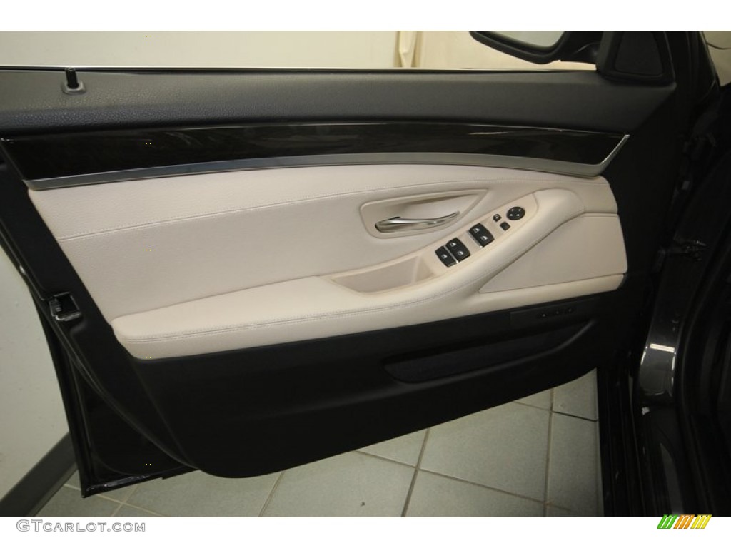 2011 BMW 5 Series 535i Sedan Venetian Beige Door Panel Photo #80699313