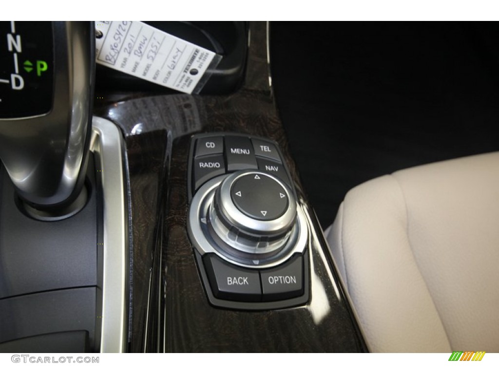 2011 BMW 5 Series 535i Sedan Controls Photo #80699552