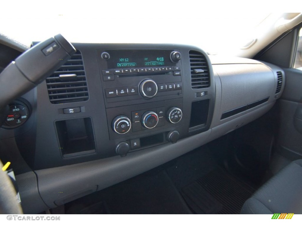 2011 Silverado 1500 LS Crew Cab 4x4 - Sheer Silver Metallic / Dark Titanium photo #22