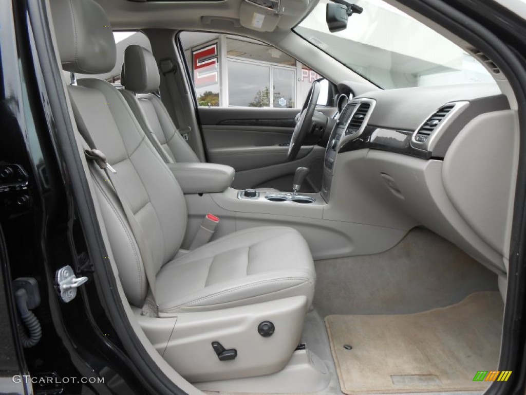 Dark Graystone/Medium Graystone Interior 2011 Jeep Grand Cherokee Laredo X Package 4x4 Photo #80701916