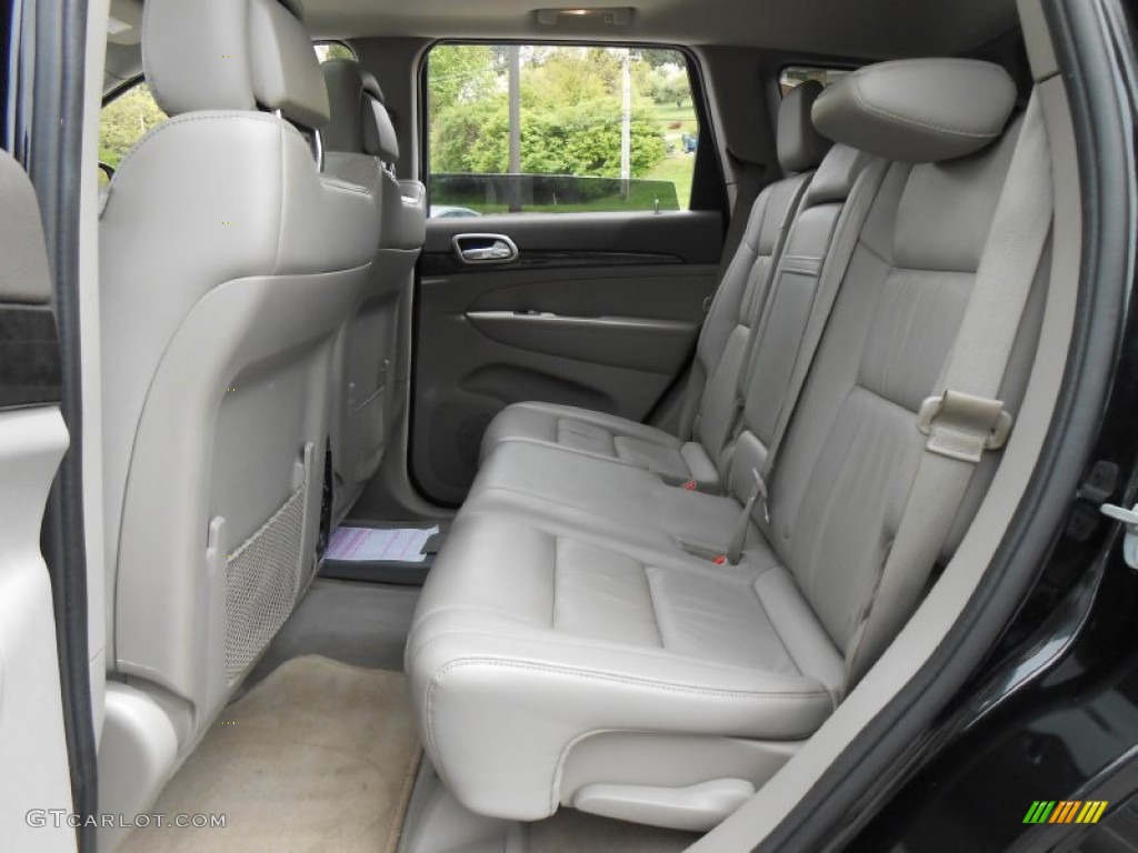 Dark Graystone/Medium Graystone Interior 2011 Jeep Grand Cherokee Laredo X Package 4x4 Photo #80702007