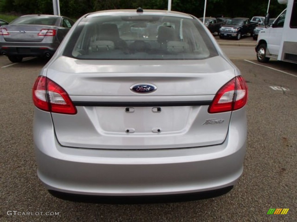 2013 Fiesta S Sedan - Ingot Silver / Charcoal Black/Light Stone photo #7