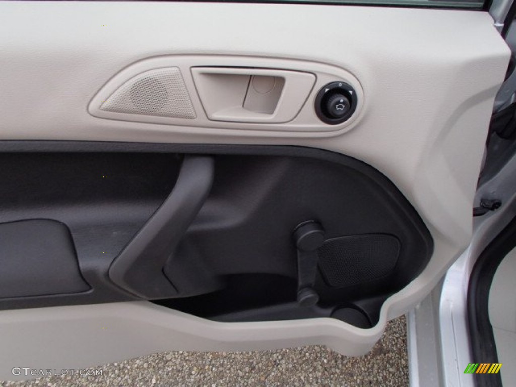 2013 Fiesta S Sedan - Ingot Silver / Charcoal Black/Light Stone photo #15