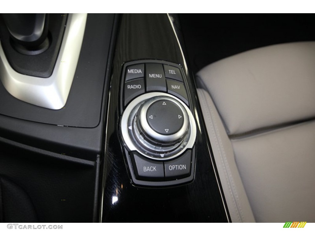 2012 BMW 3 Series 328i Sedan Controls Photo #80707514