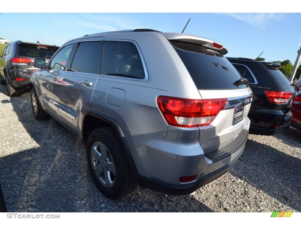 2013 Grand Cherokee Laredo - Bright Silver Metallic / Dark Graystone/Medium Graystone photo #2