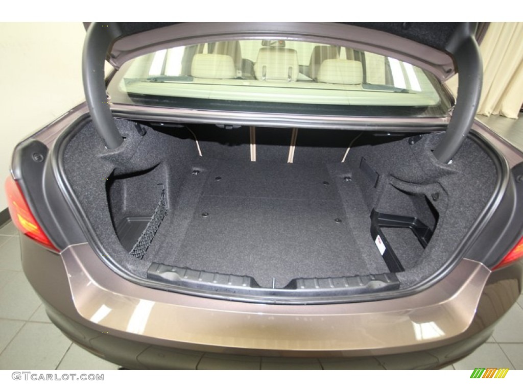 2012 BMW 3 Series 328i Sedan Trunk Photo #80710321