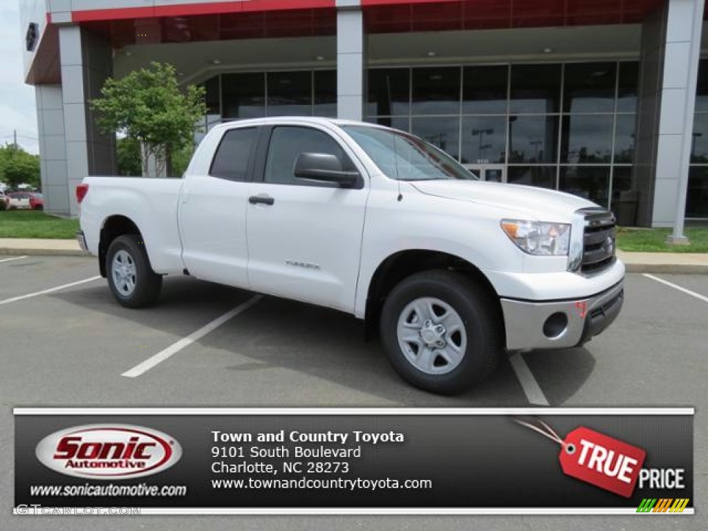 2013 Tundra Double Cab - Super White / Graphite photo #1