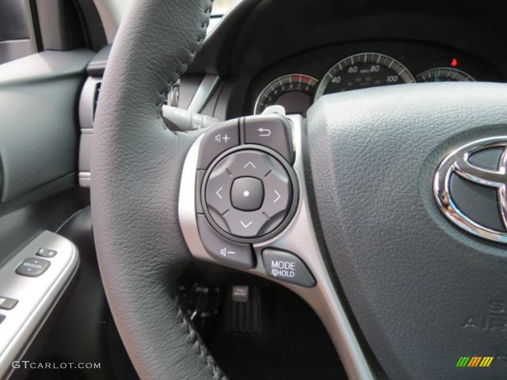 2013 Toyota Camry SE Controls Photo #80713541