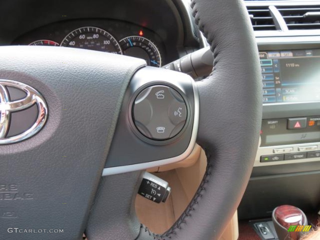 2013 Toyota Camry XLE V6 Controls Photo #80713910