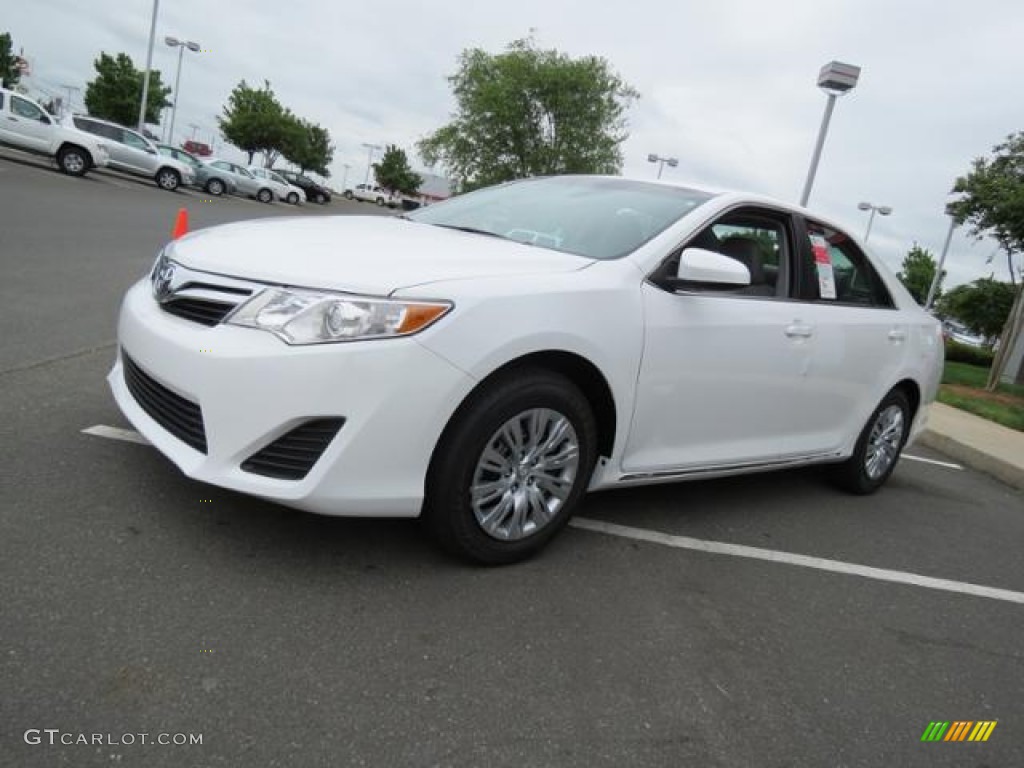 Super White 2013 Toyota Camry LE Exterior Photo #80714054