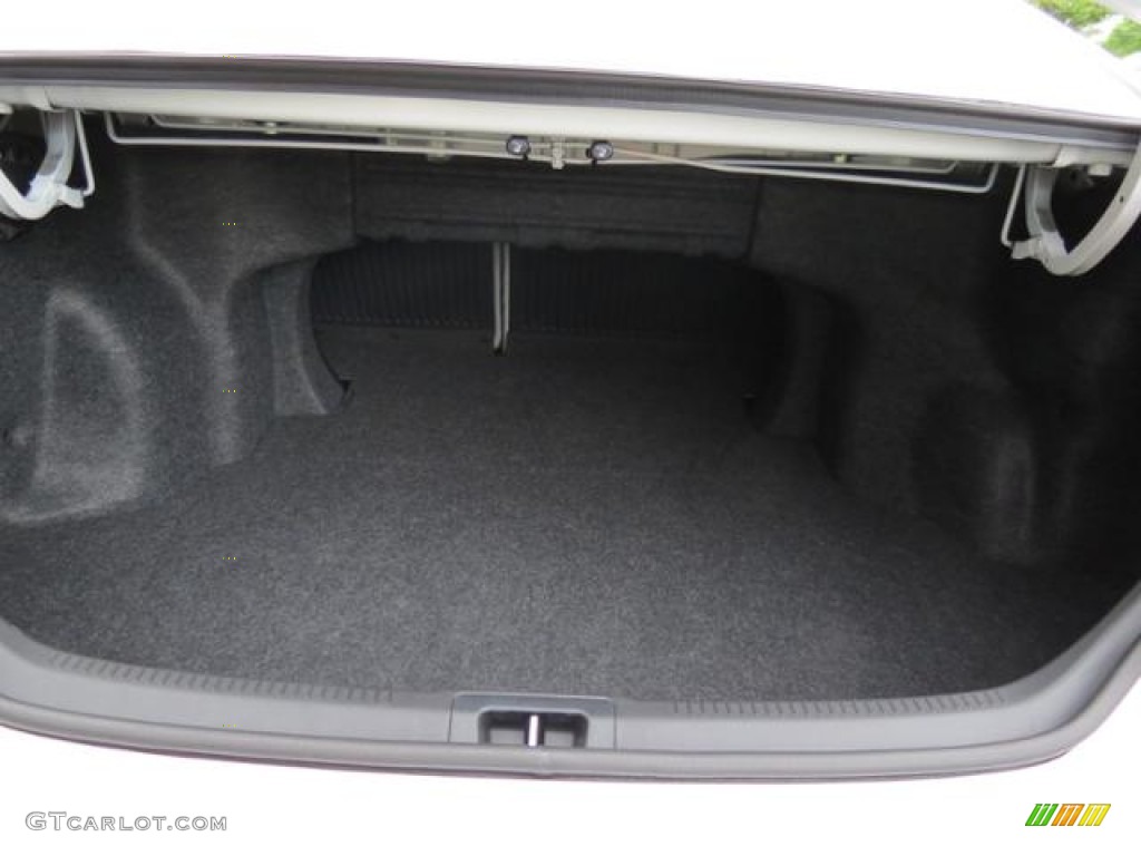 2013 Toyota Camry LE Trunk Photo #80714264