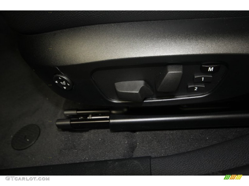 2014 X1 sDrive28i - Mineral Grey Metallic / Black photo #15