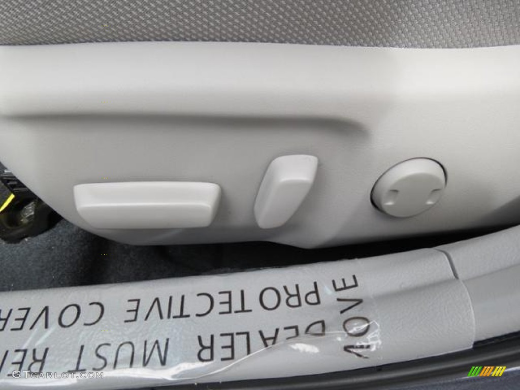 2013 Camry LE - Magnetic Gray Metallic / Ash photo #9