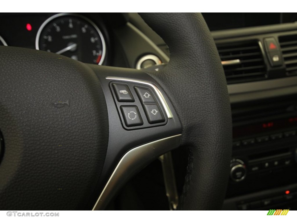 2014 BMW X1 sDrive28i Controls Photo #80714946