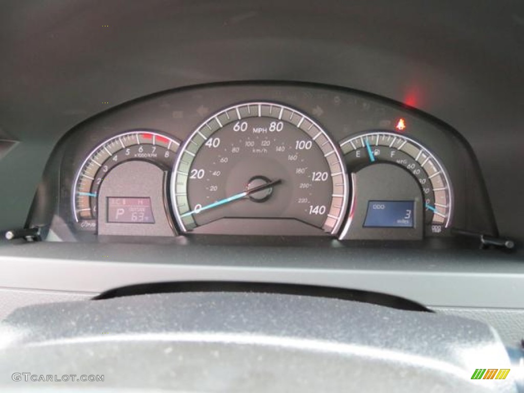 2013 Toyota Camry SE Gauges Photo #80715200