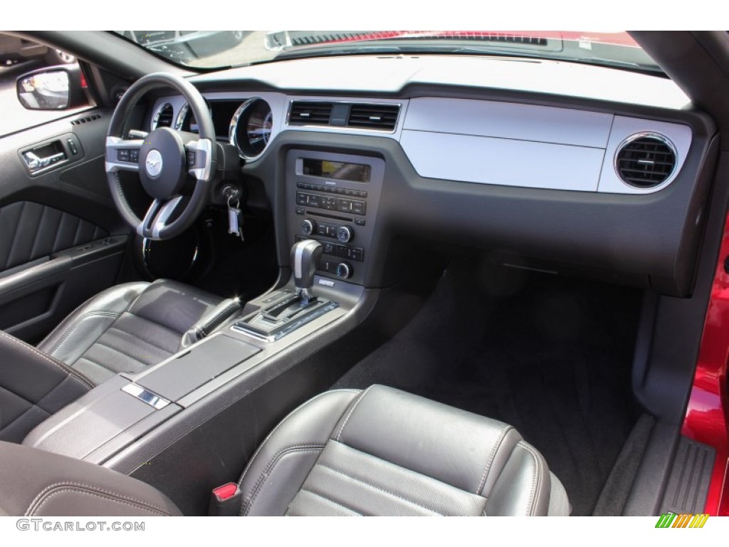 2013 Ford Mustang V6 Premium Convertible Charcoal Black Dashboard Photo #80716050