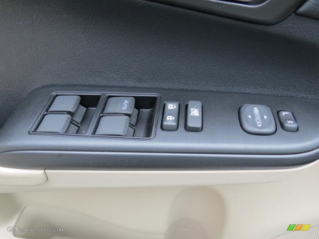 2013 Toyota Camry LE Controls Photo #80716184