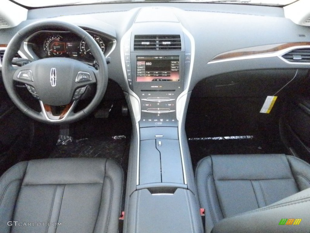 2013 Lincoln MKZ 3.7L V6 AWD Dashboard Photos