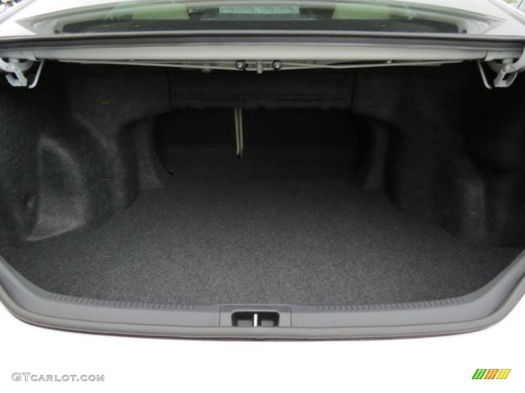 2013 Camry LE - Super White / Ivory photo #16