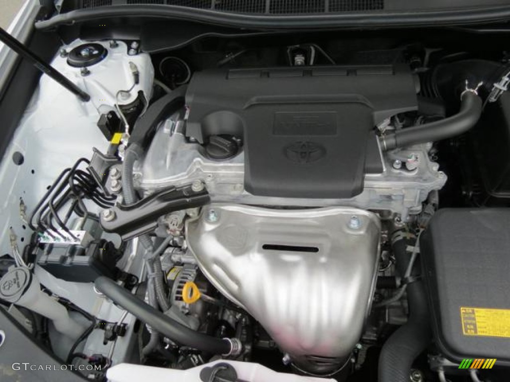 2013 Camry LE - Super White / Ivory photo #20