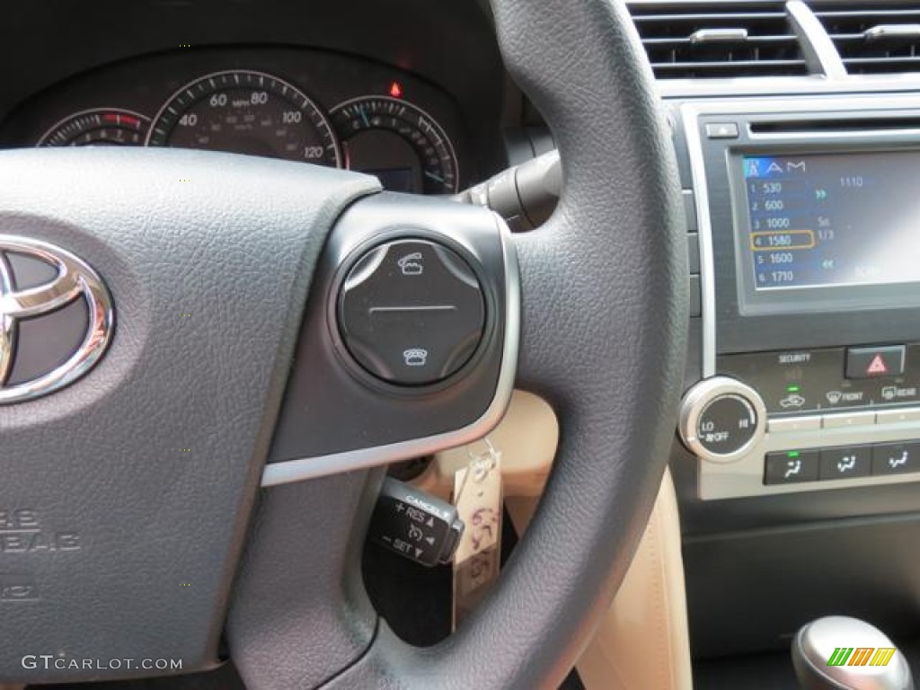 2013 Toyota Camry LE Controls Photo #80716890