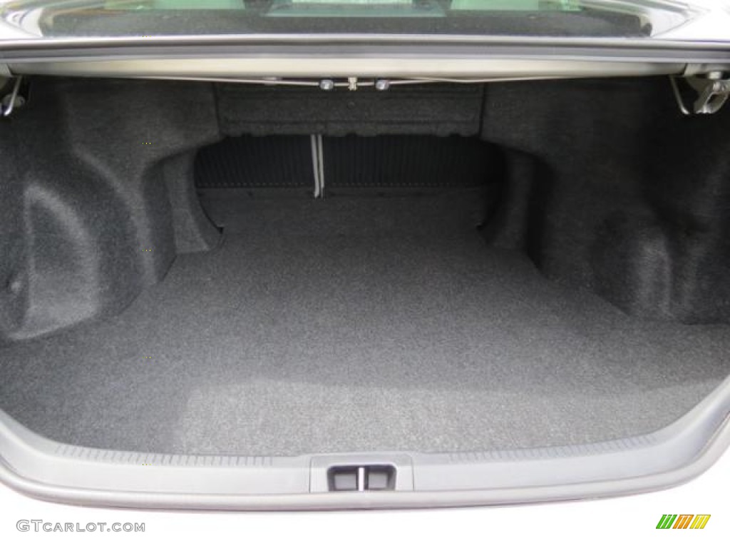 2013 Toyota Camry LE Trunk Photo #80717227