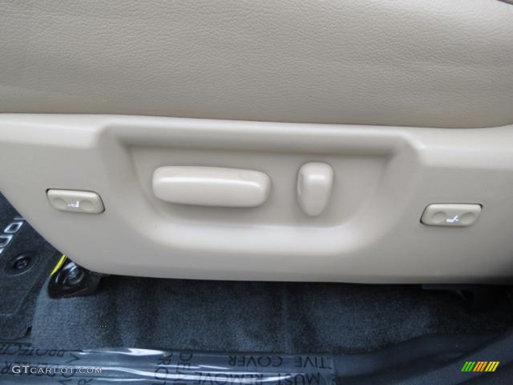 2013 Toyota Sequoia Platinum Front Seat Photo #80718999