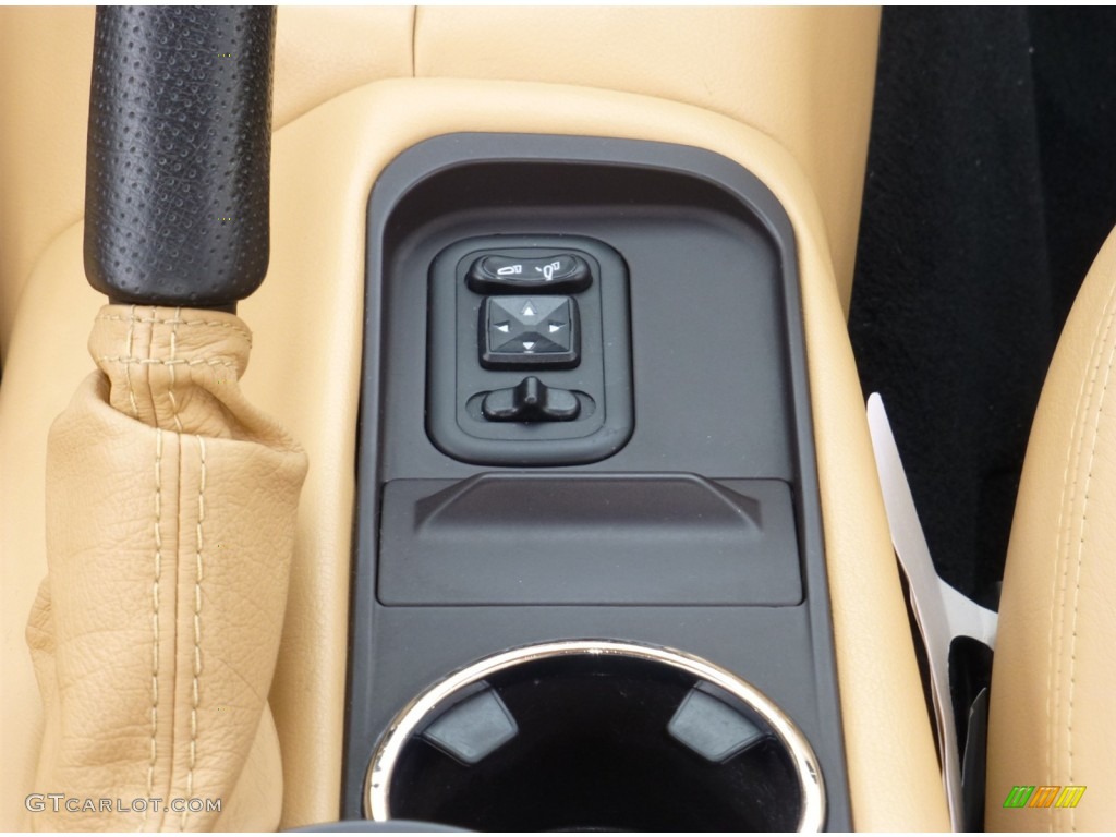 2004 Maserati Coupe Cambiocorsa Controls Photo #80719038