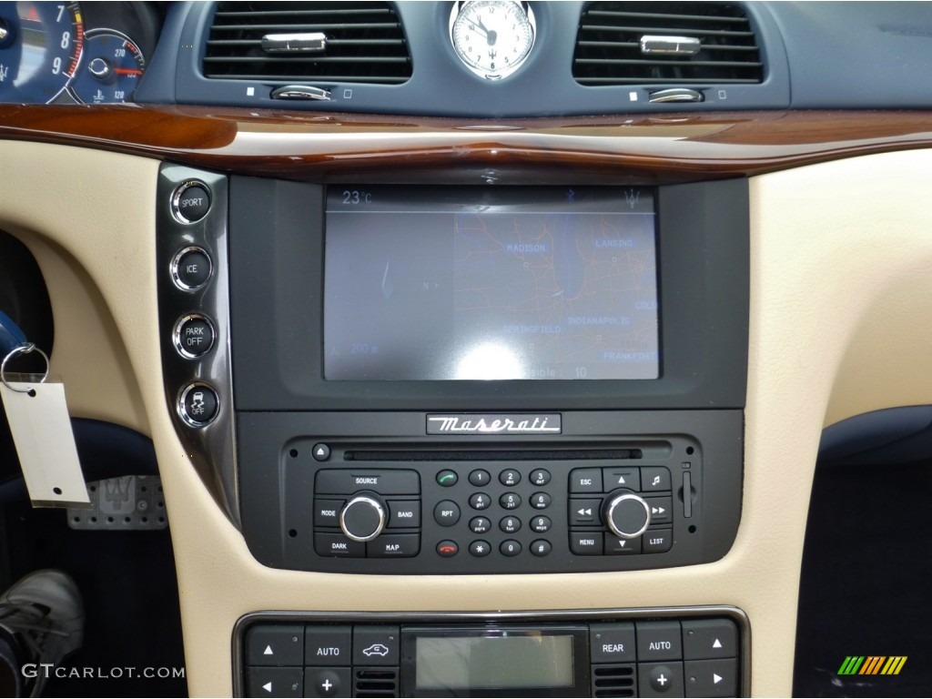 2013 Maserati GranTurismo Convertible GranCabrio Sport Controls Photo #80719898
