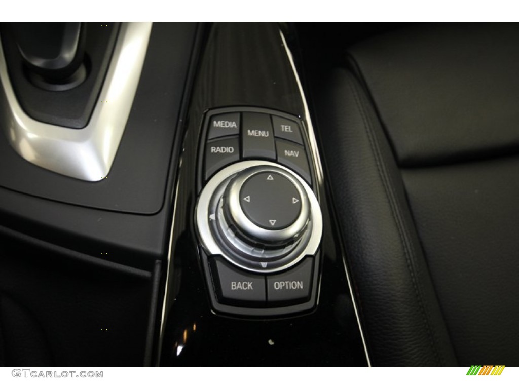 2013 BMW 3 Series 328i Sedan Controls Photo #80721554