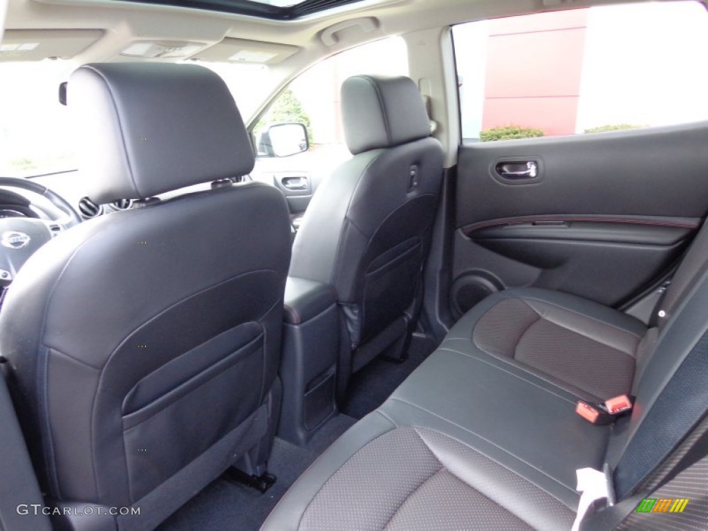 2011 Rogue SL AWD - Gotham Gray Metallic / Black photo #9