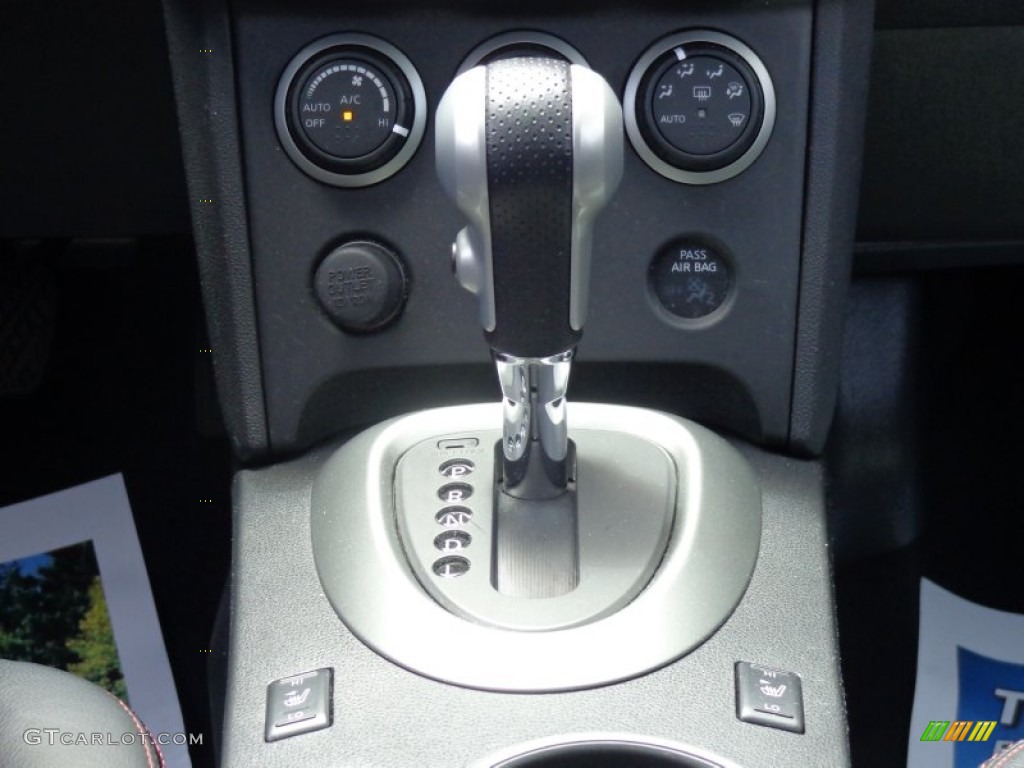 2011 Rogue SL AWD - Gotham Gray Metallic / Black photo #18