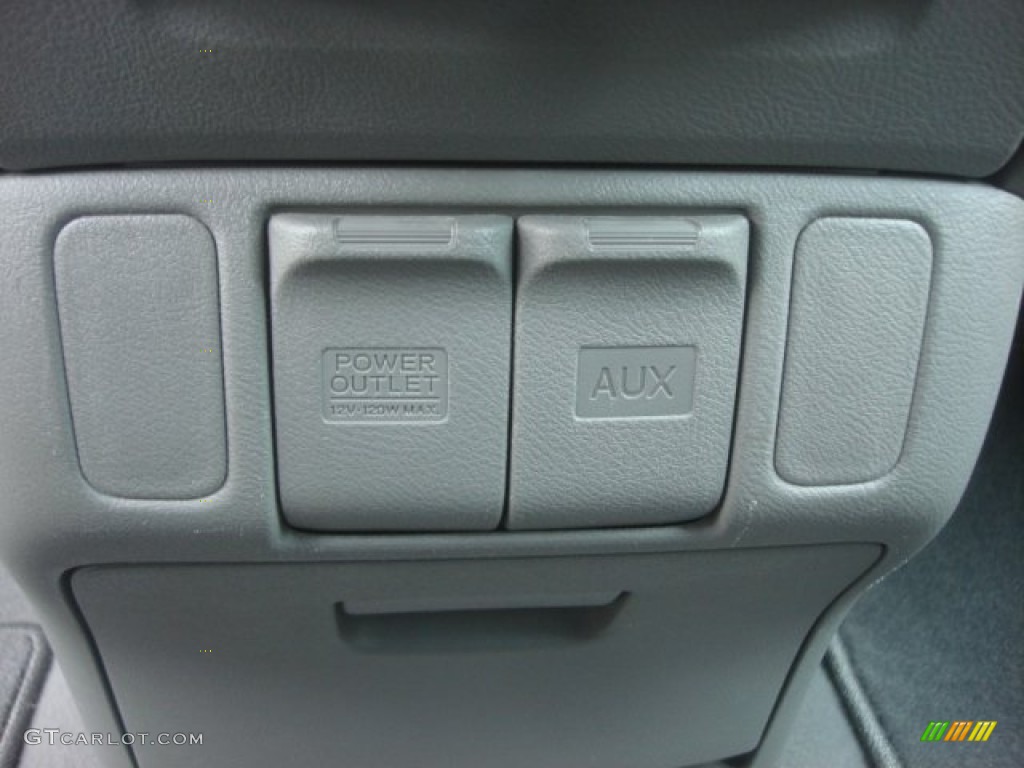 2010 Odyssey LX - Ocean Mist Metallic / Gray photo #22