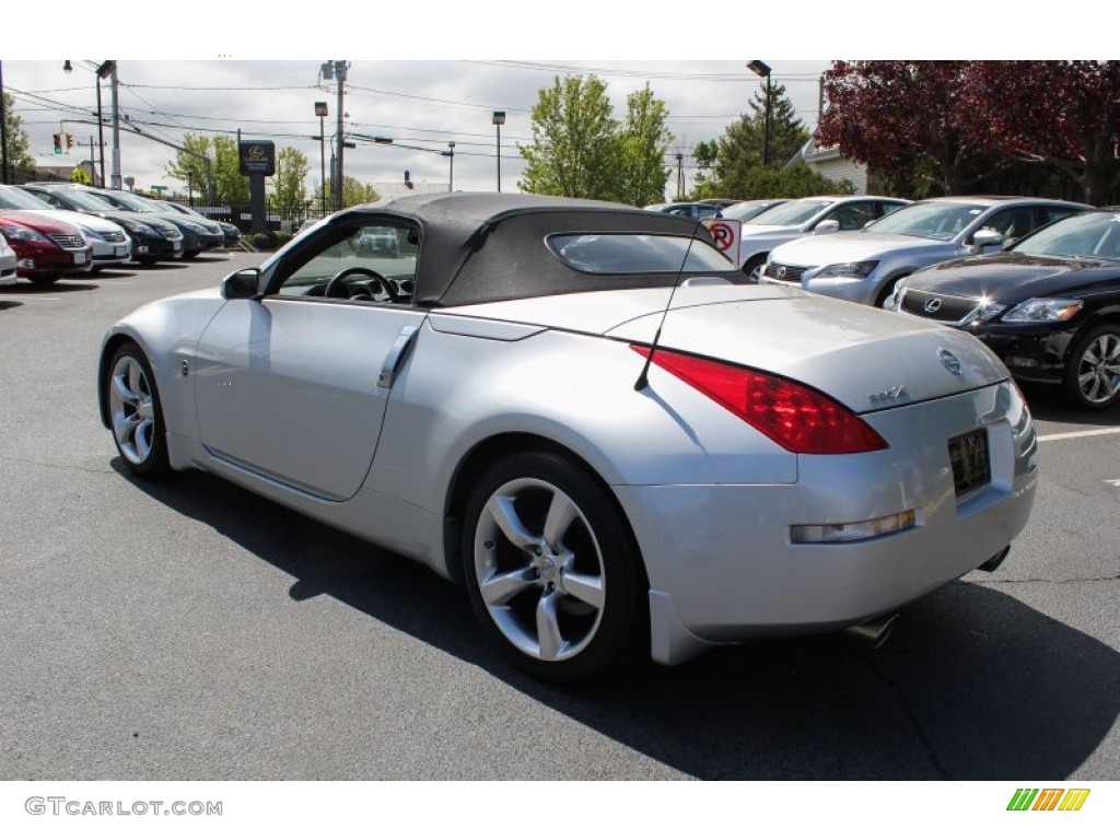 2007 350Z Touring Roadster - Silver Alloy Metallic / Charcoal photo #20