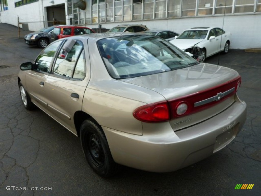 2003 Cavalier Sedan - Sandrift Metallic / Neutral Beige photo #14