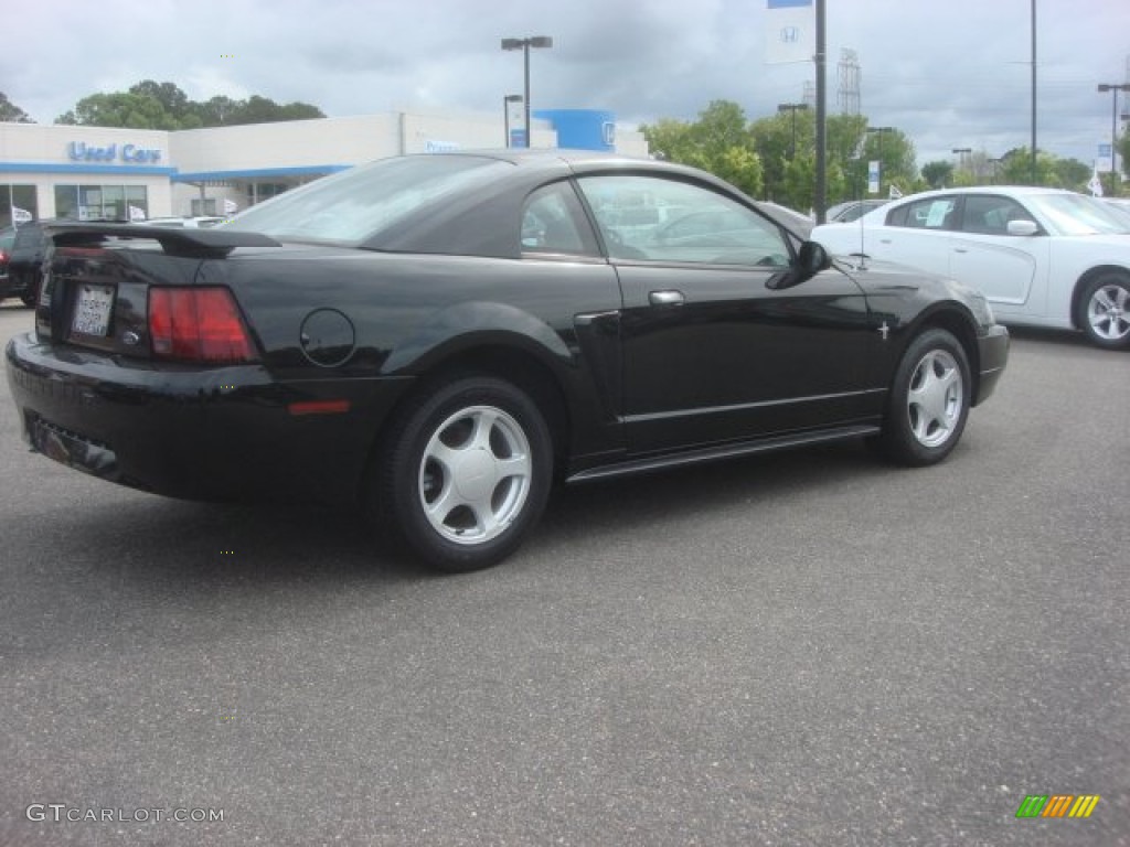 2002 Mustang V6 Coupe - Black / Medium Graphite photo #6