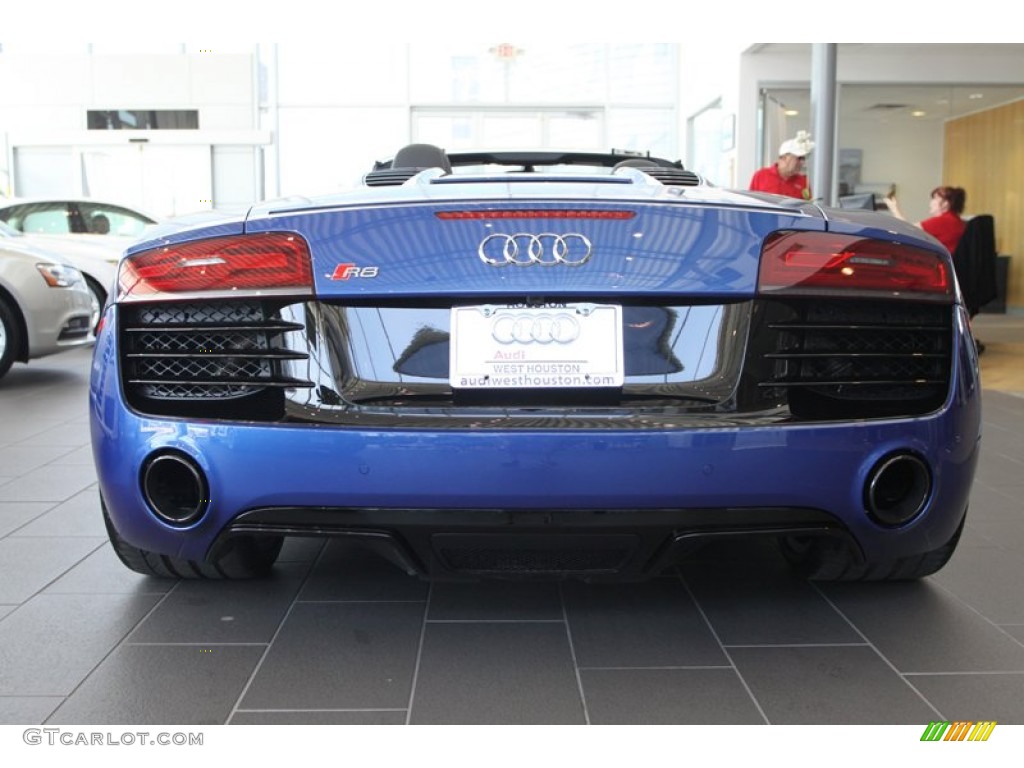 2014 R8 Spyder V10 - Sepang Blue Pearl Effect / Black photo #11