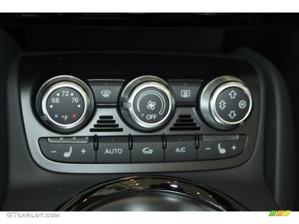 2014 Audi R8 Spyder V10 Controls Photo #80735148