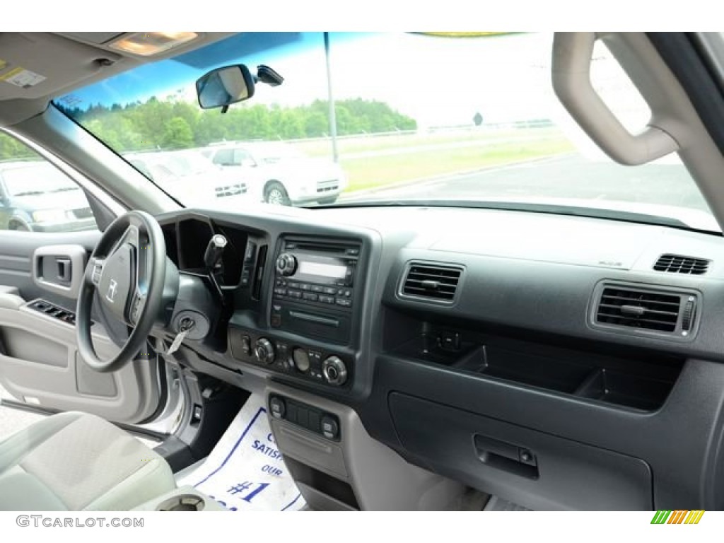 2009 Honda Ridgeline RTS Gray Dashboard Photo #80736705