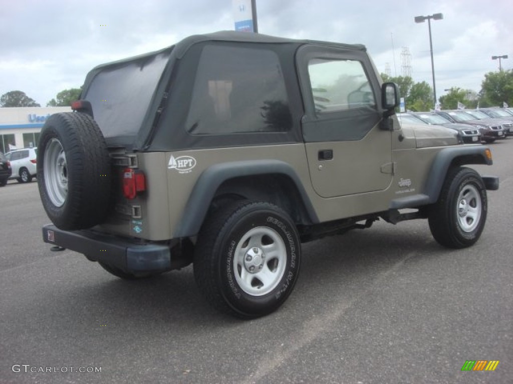 2004 Wrangler SE 4x4 - Light Khaki Metallic / Khaki photo #6