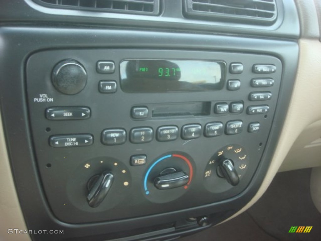 2000 Ford Taurus SE Controls Photos