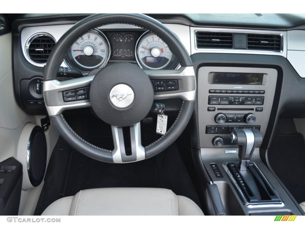 2010 Mustang V6 Premium Convertible - Grabber Blue / Stone photo #22