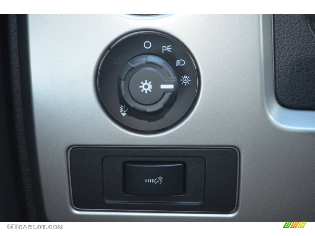 2013 Ford F150 FX4 SuperCab 4x4 Controls Photo #80742899