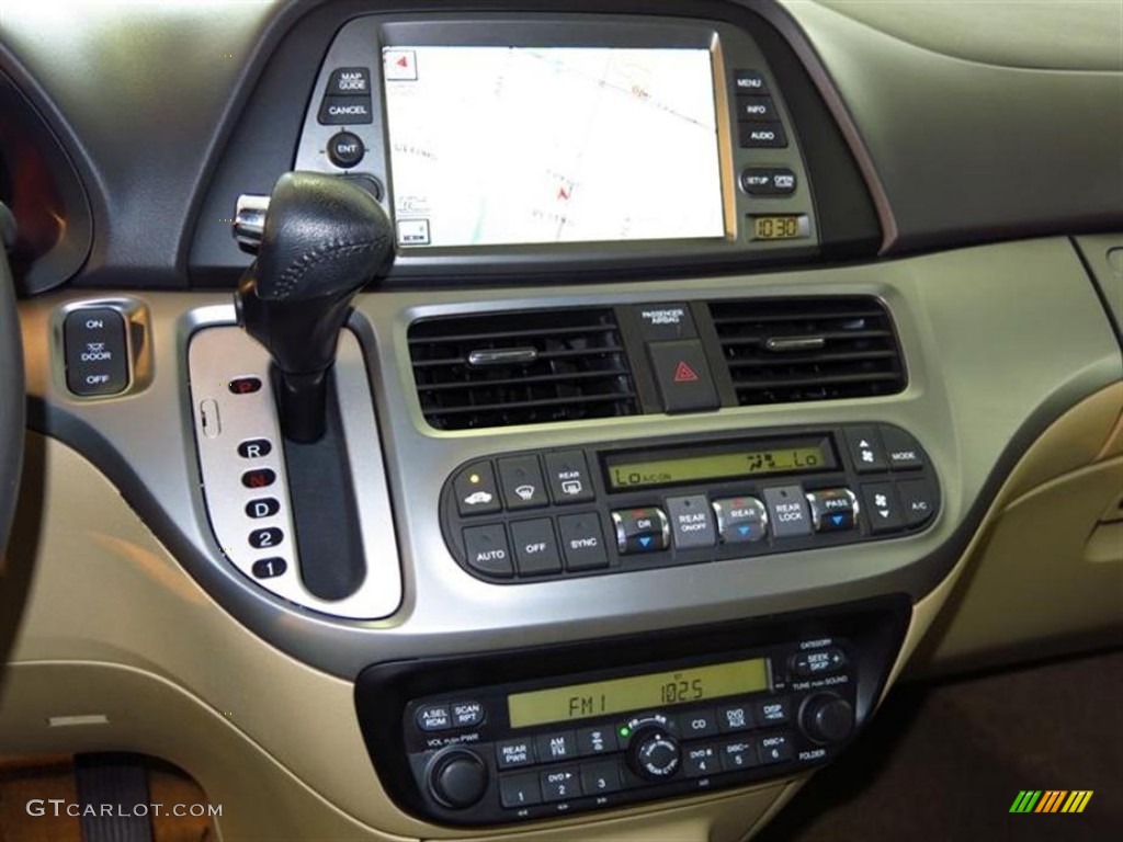 2010 Honda Odyssey EX-L Controls Photo #80744555