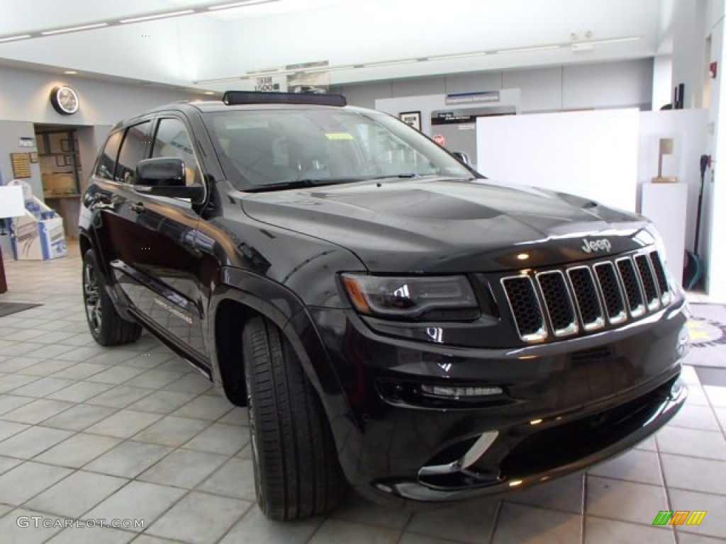 2014 Grand Cherokee SRT 4x4 - Brilliant Black Crystal Pearl / SRT Morocco Black photo #4