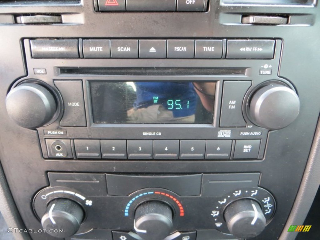 2007 Chrysler 300 Standard 300 Model Audio System Photos