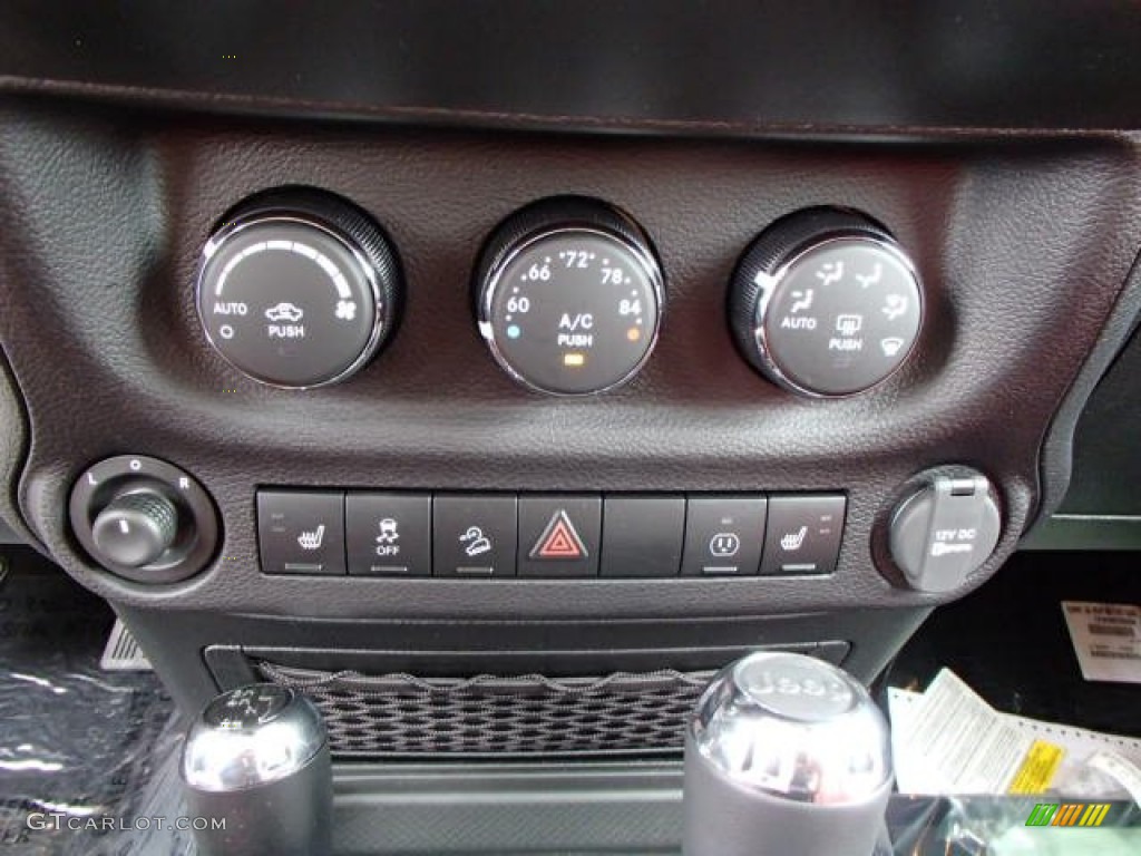2013 Jeep Wrangler Unlimited Rubicon 10th Anniversary Edition 4x4 Controls Photo #80752977