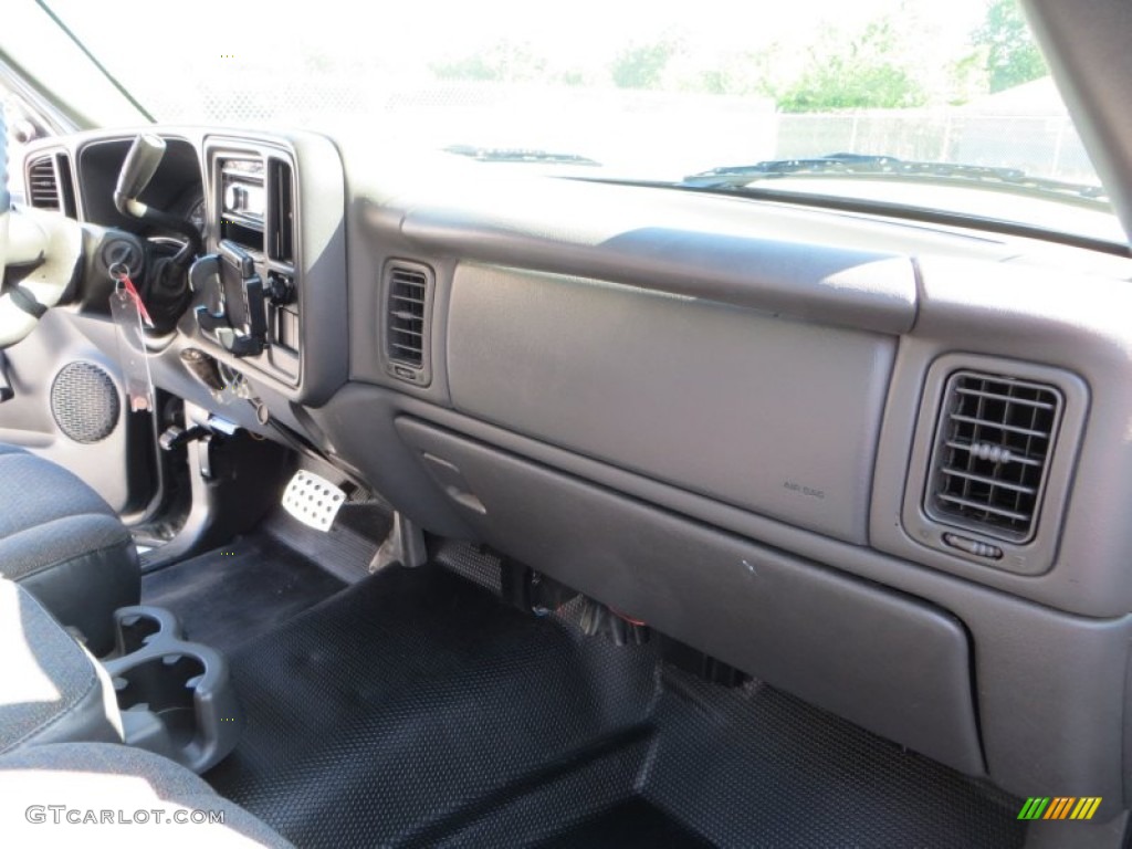 2004 Silverado 1500 Regular Cab - Dark Gray Metallic / Dark Charcoal photo #22