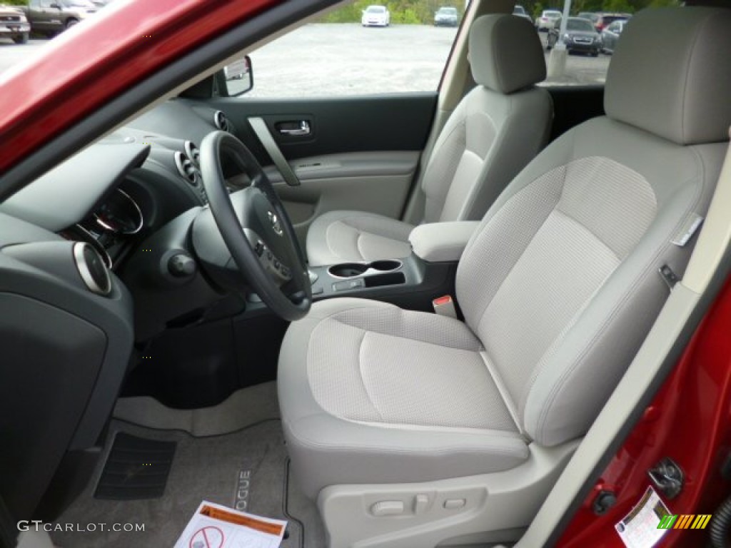 2013 Rogue SV AWD - Cayenne Red / Gray photo #15