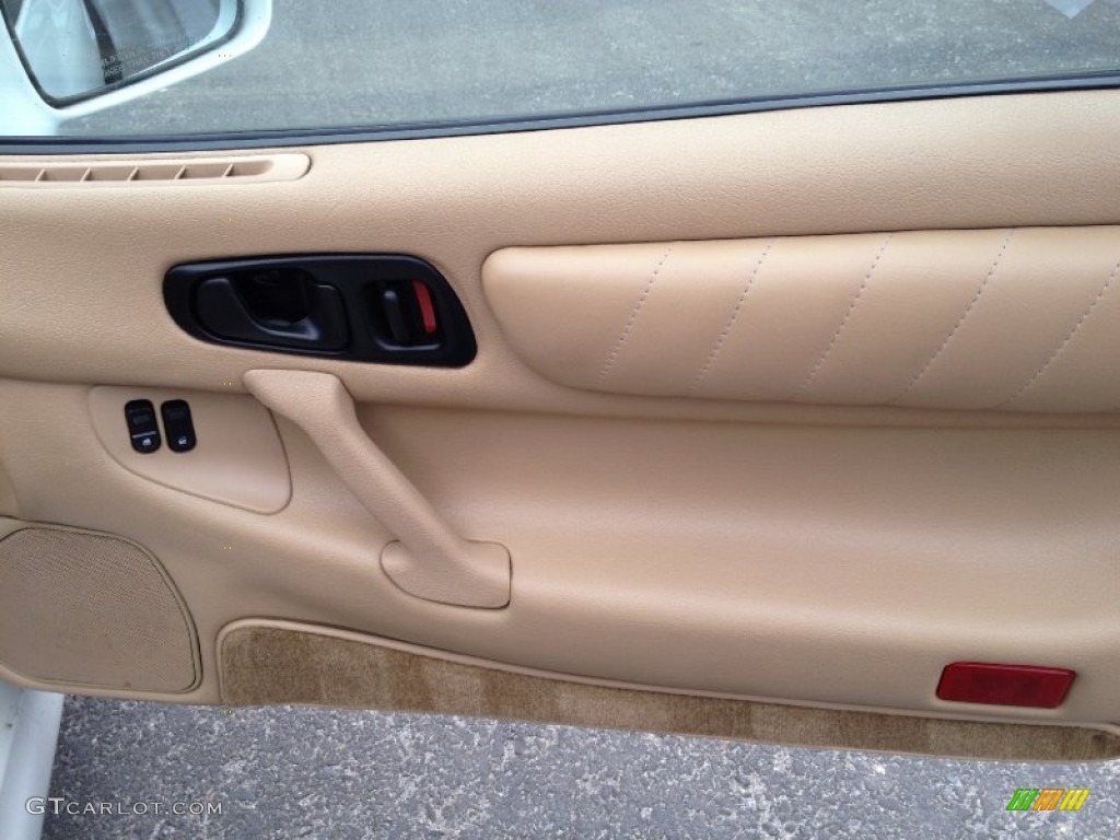 1999 Mitsubishi 3000GT Coupe Tan Door Panel Photo #80760061